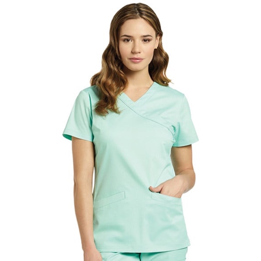 Women’s scrubs mint green Size Small